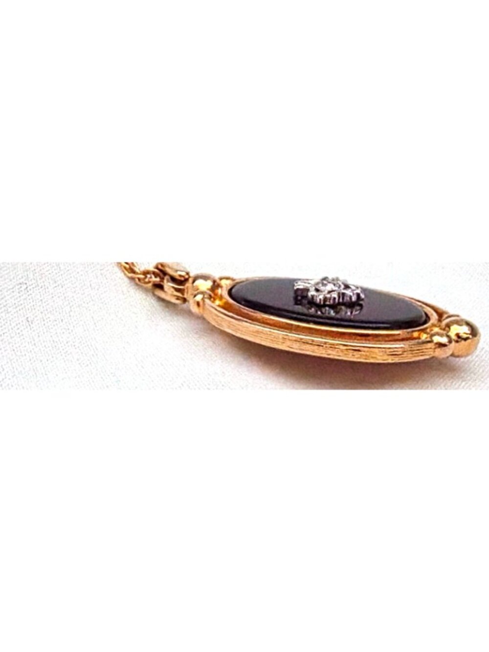 Avon VICTORIAN style REVERSIBLE PENDANT NECKLACE black onyx gold-tone 20" chain - Picture 5 of 16
